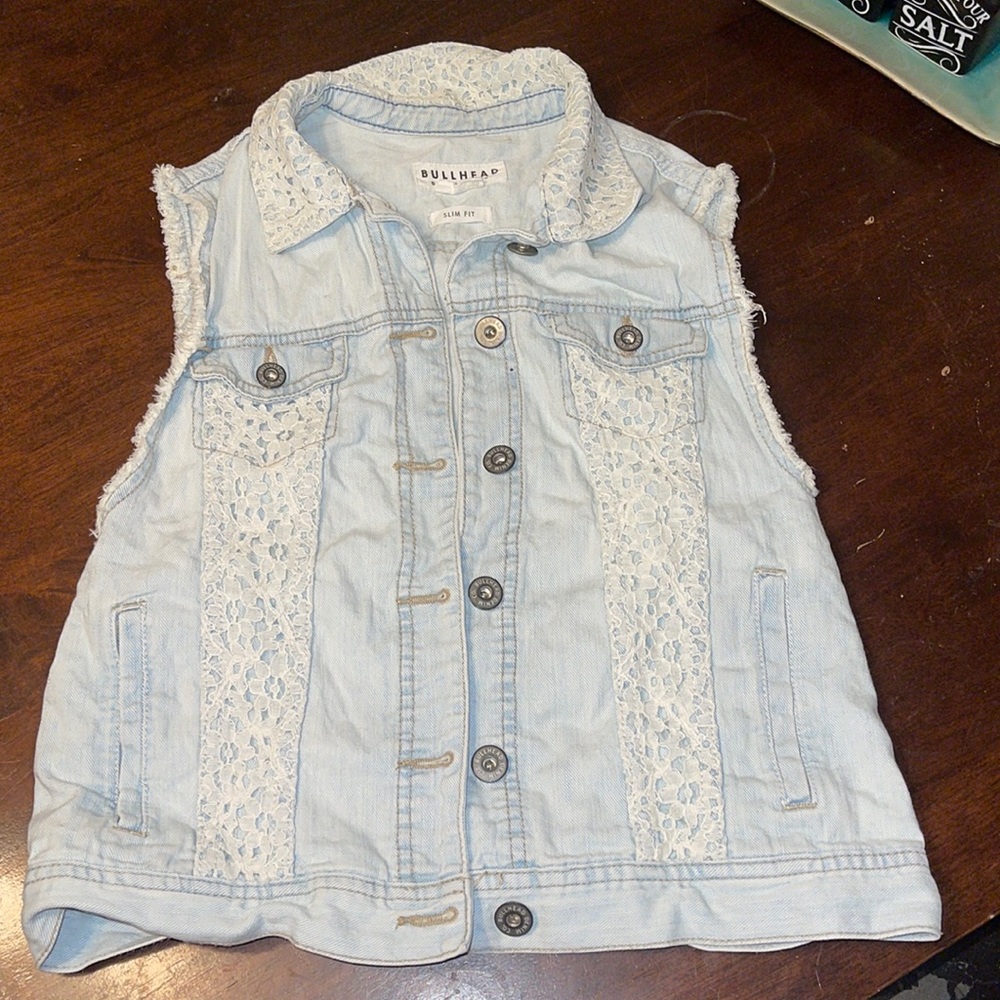 Bullhead size large cut off Lacey jean vest